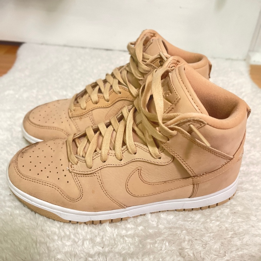 Nude Nike high top dunks